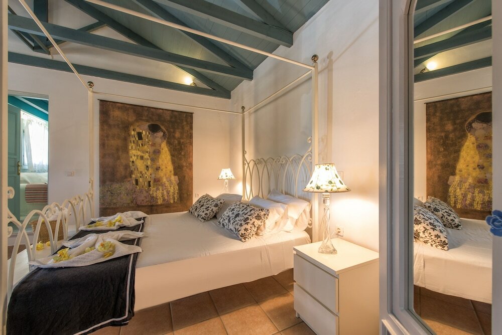 Фото Sarakino The House of Literature