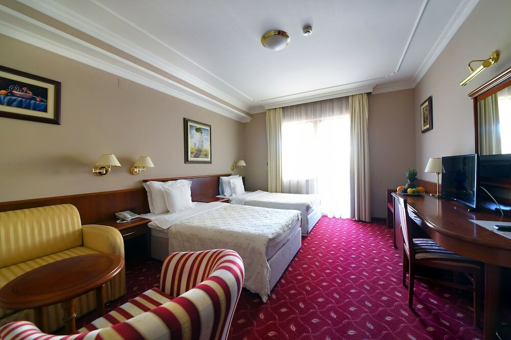 Фото Hotel Kovilovo