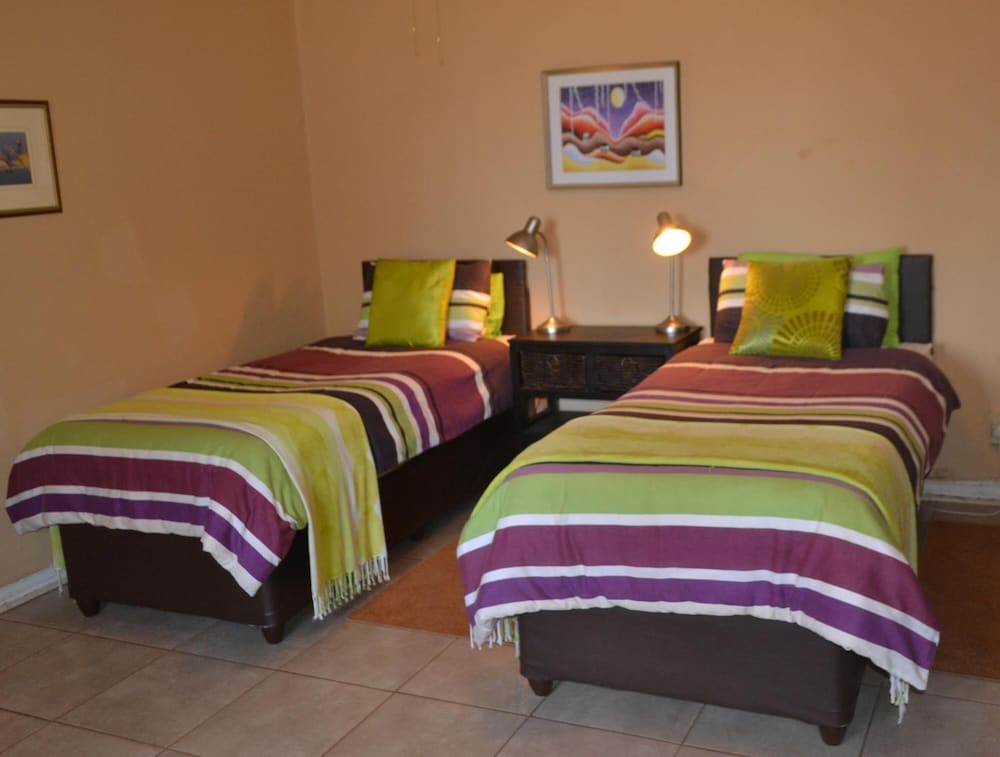 Фото Kestell Hotel