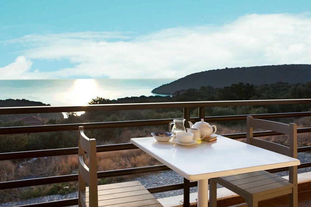 Фото Family Vacation home with Views in Heart of Mani