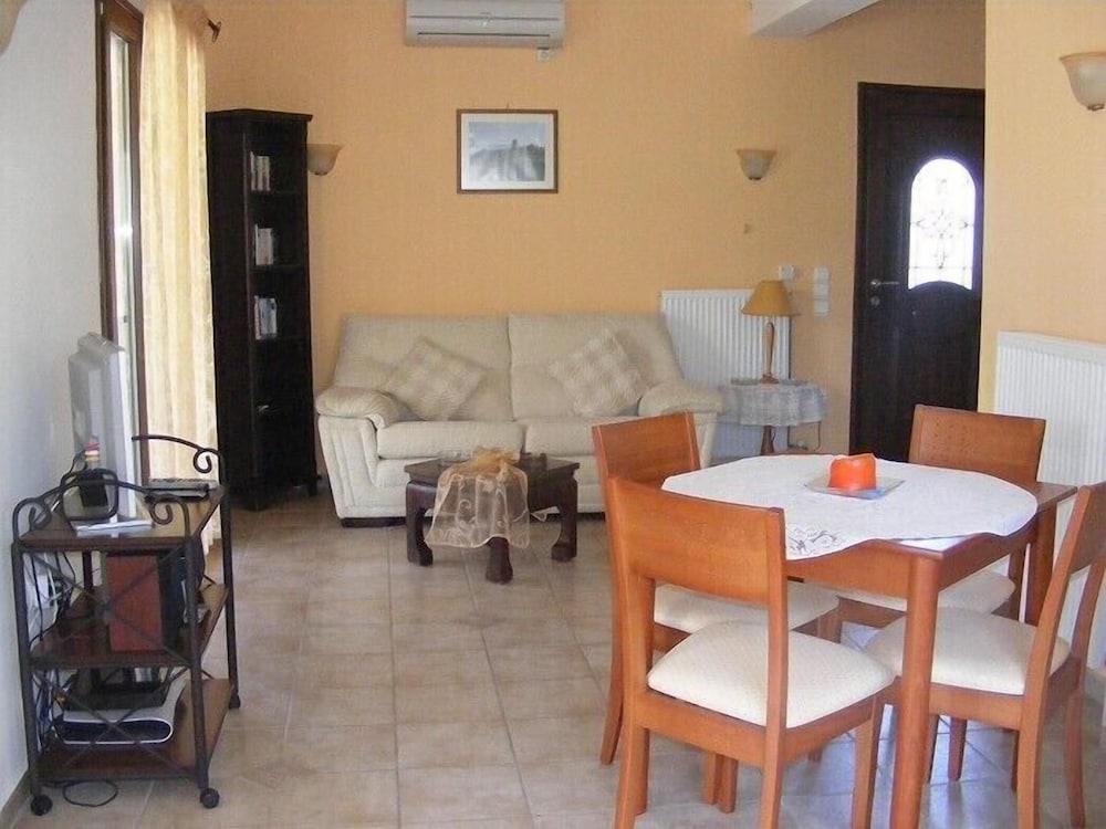 Фото Olive Tree Villas