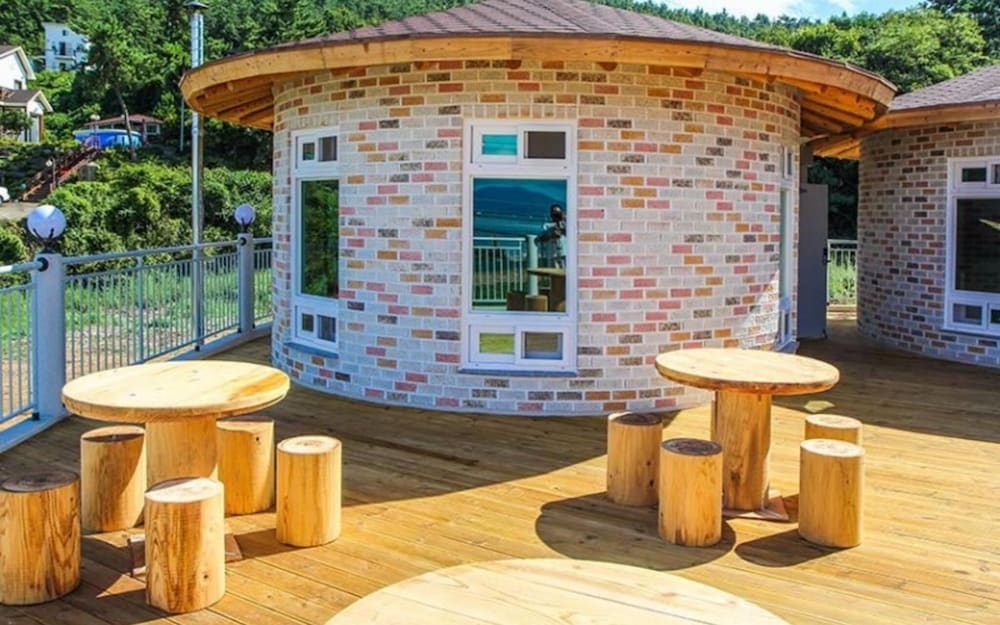 Фото Yeosu Hayanjeongwon Pension