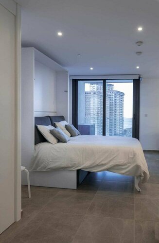 Гостиница Modern Studio With Rock View Balcony and Gym-hosted by Sweetstay