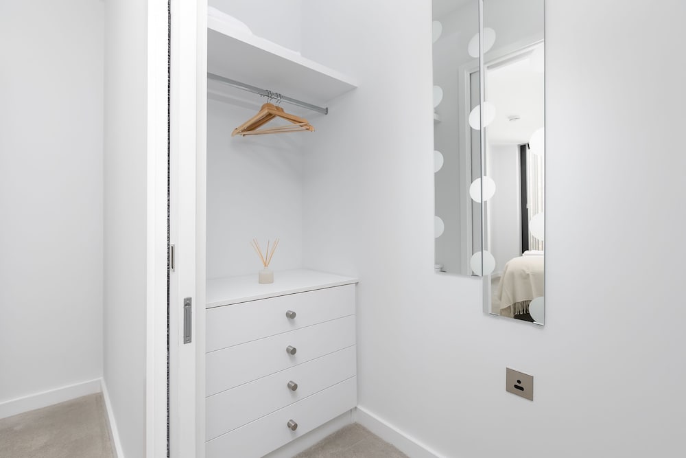 Фото Modern Townhouse Near 02 Arena & Excel