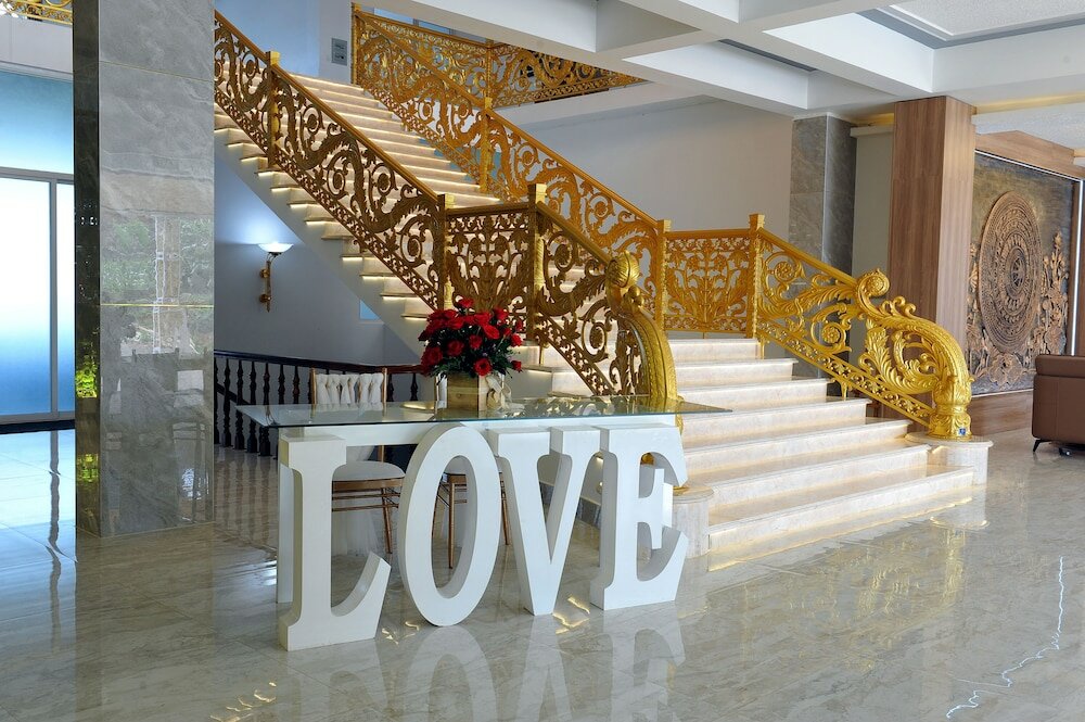 Фото Tam Chau Luxury Hotel