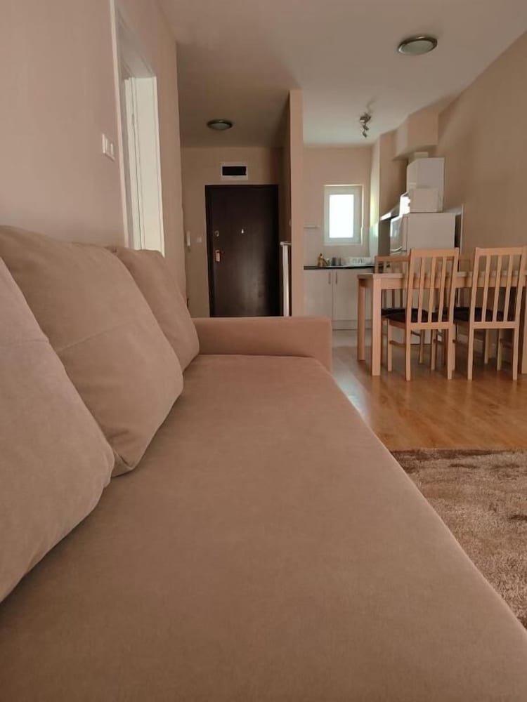 Фото Victoria Garden Apartments