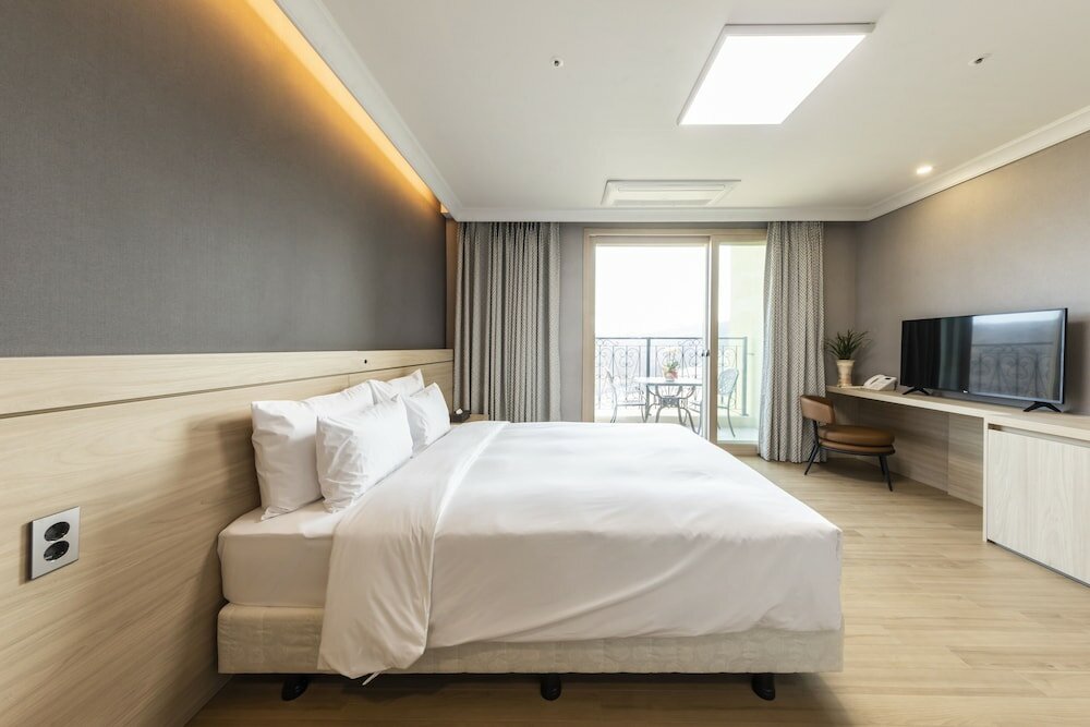 Фото Baekhak Jayuro Resort