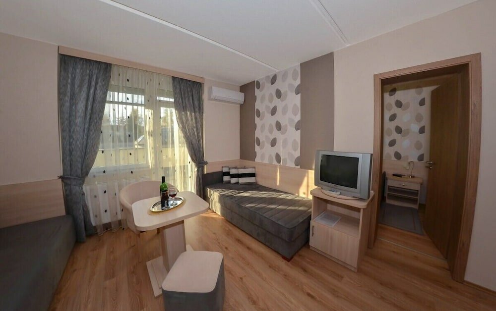 Фото Hotel Napfény