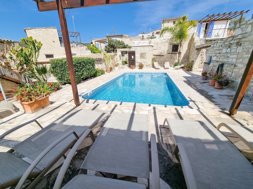 Фото Athena's Pool Oasis