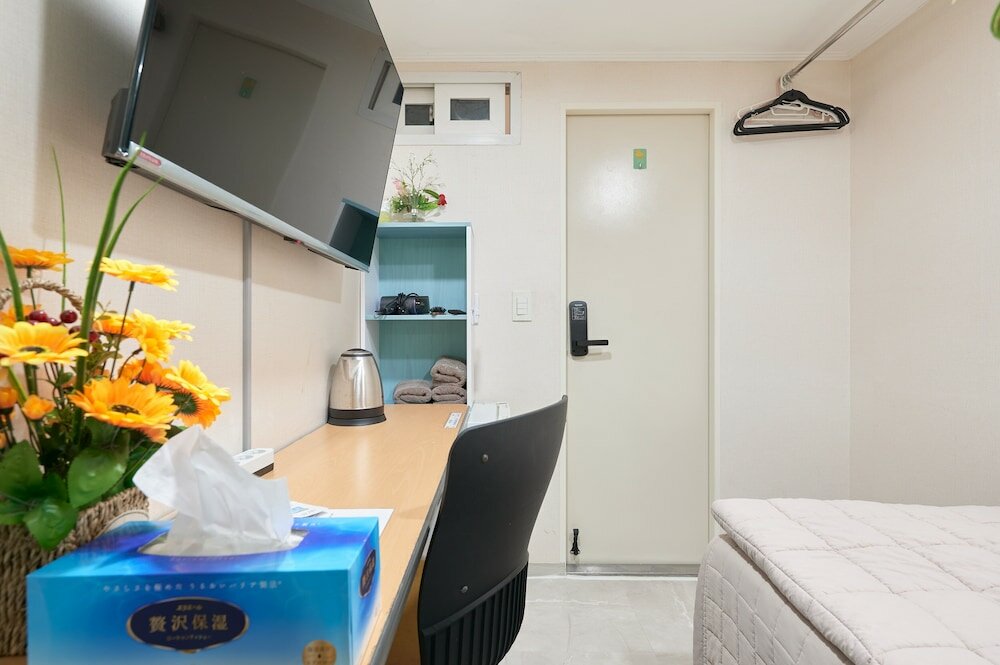 Фото Snowflower Guesthouse