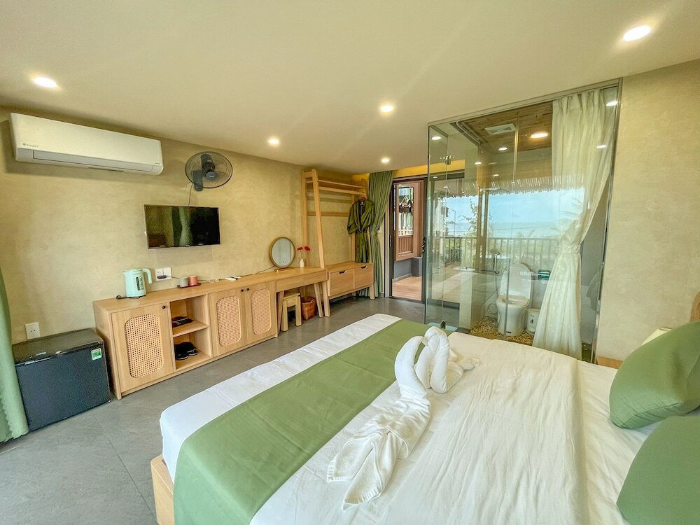 Фото The Linh Seaside Villa Hoi An