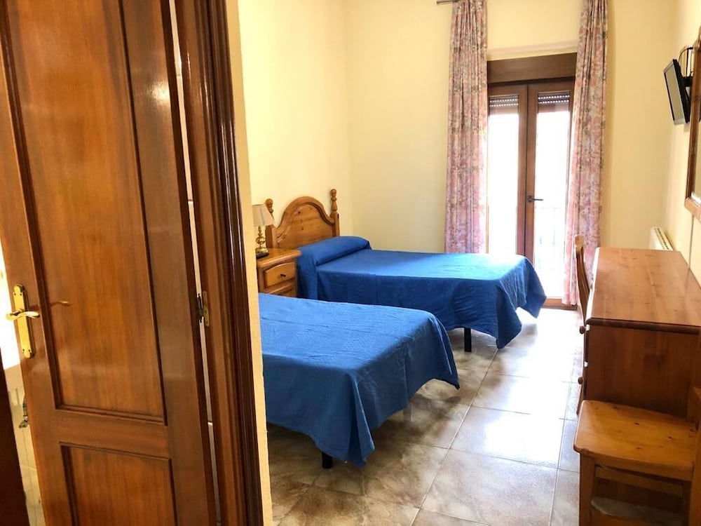 Фото Hostal Hermanos Sánchez