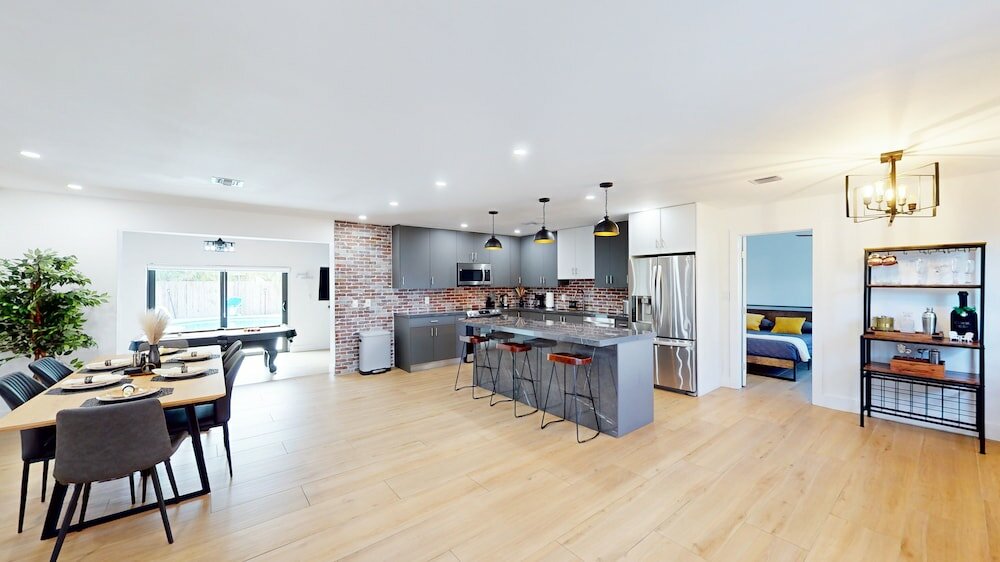 Фото Villa Camila 5br Luxury Home with Pool