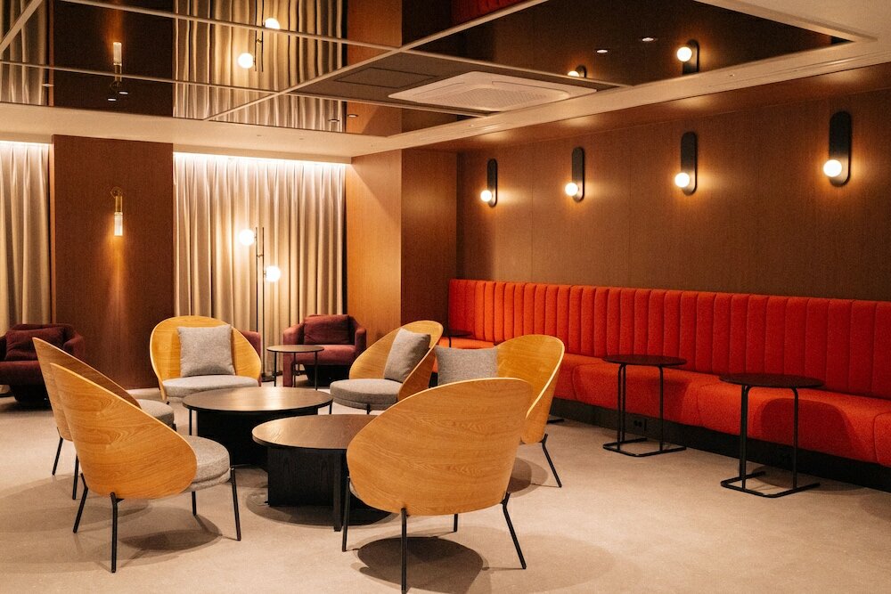 Фото The Connoisseur Residence Hotel