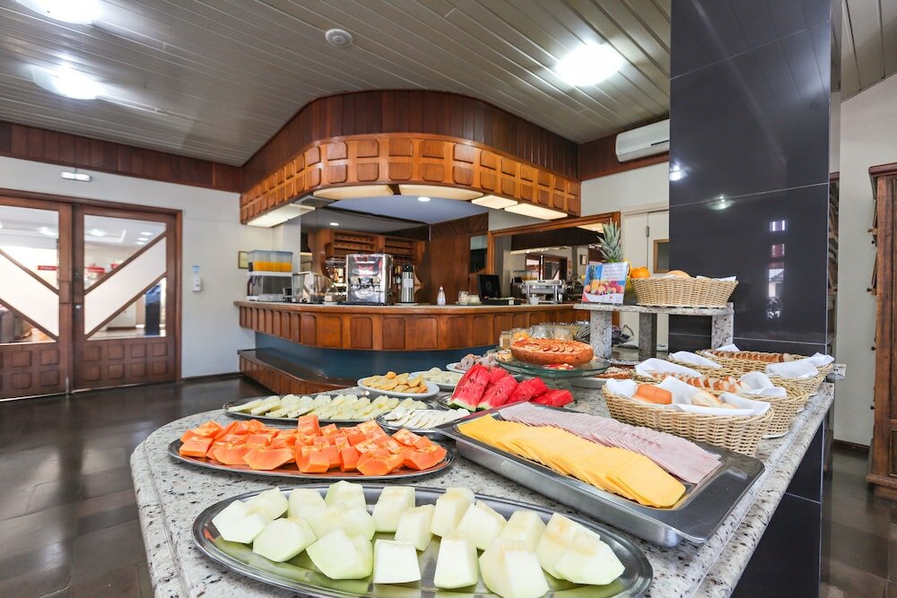 Фото Hotel Suárez Campo Bom