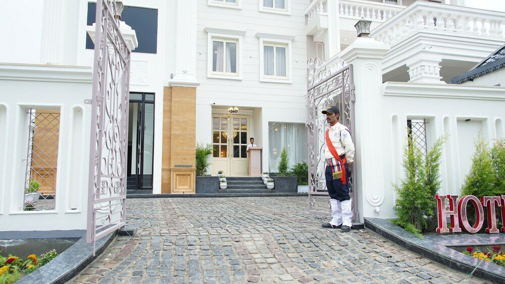 Фото отеля 2