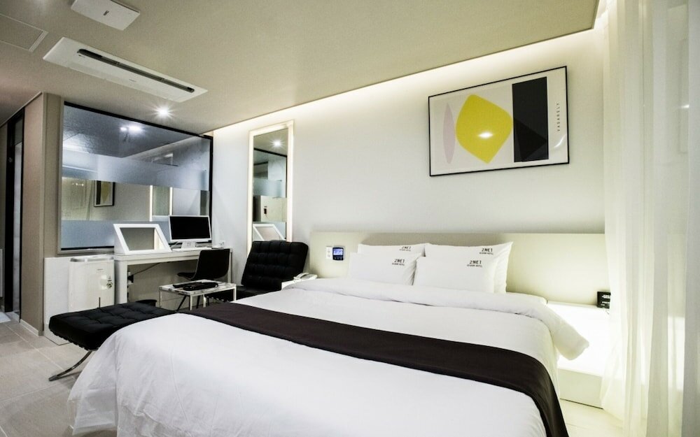 Фото Design Hotel 2ne1 Jukdo Market Pohang