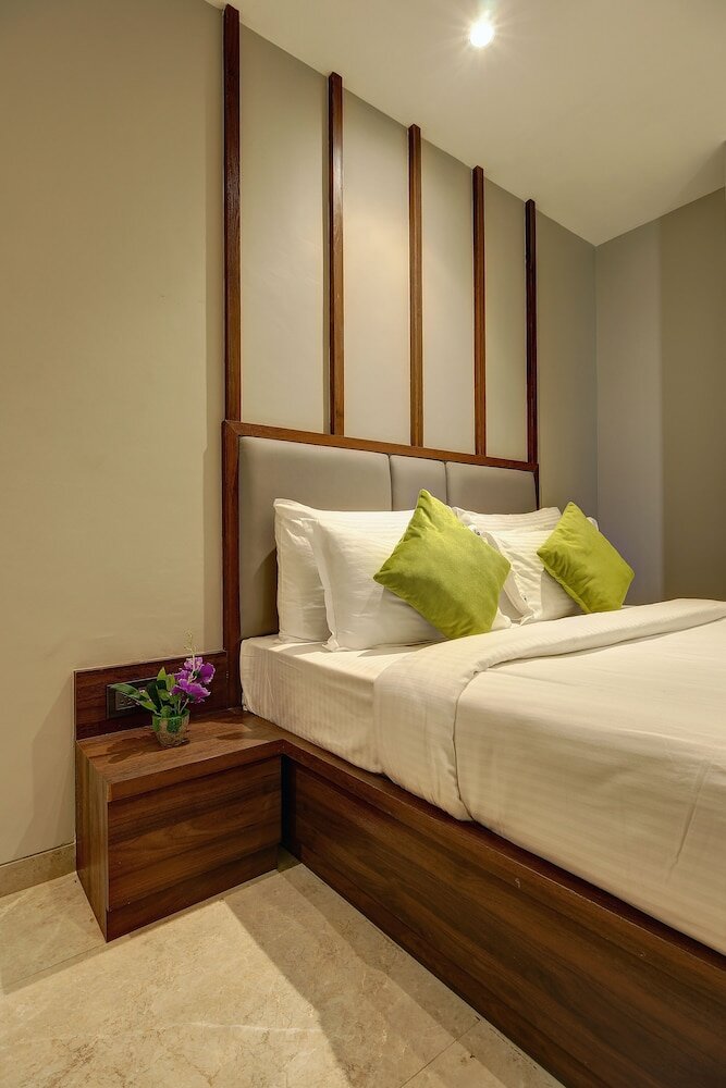 Фото StayBird - Fortune House Business Hotel