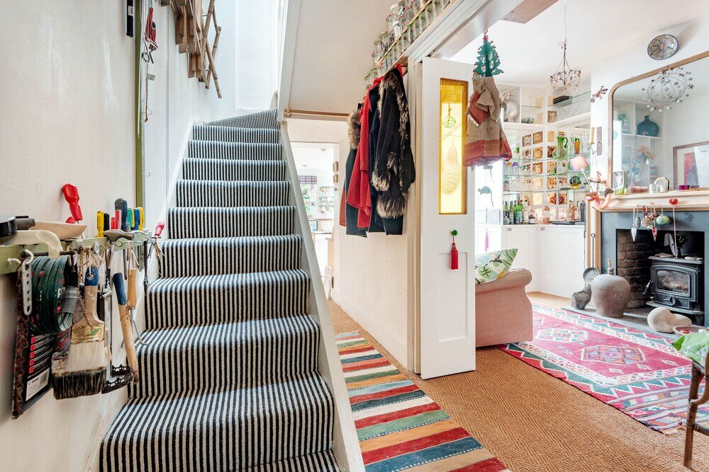 Фото Enchanting Hammersmith Home Close to Shepherds Bush by Underthedoormat