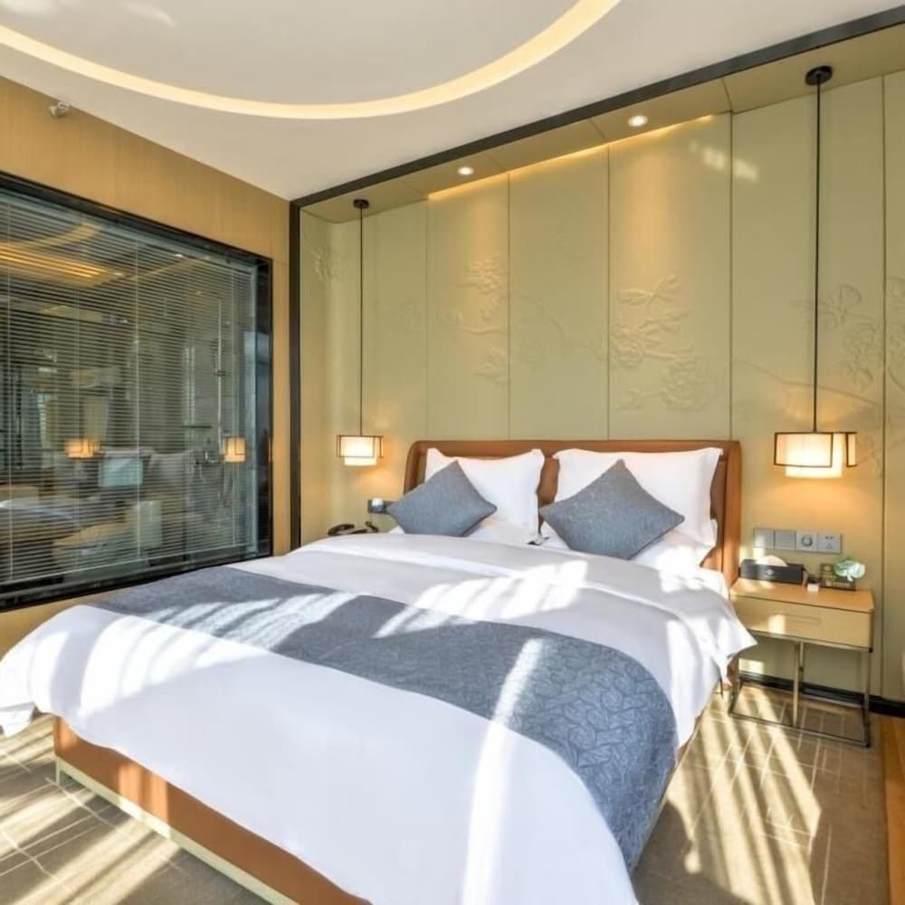 Фото Sibeisi International Hotel