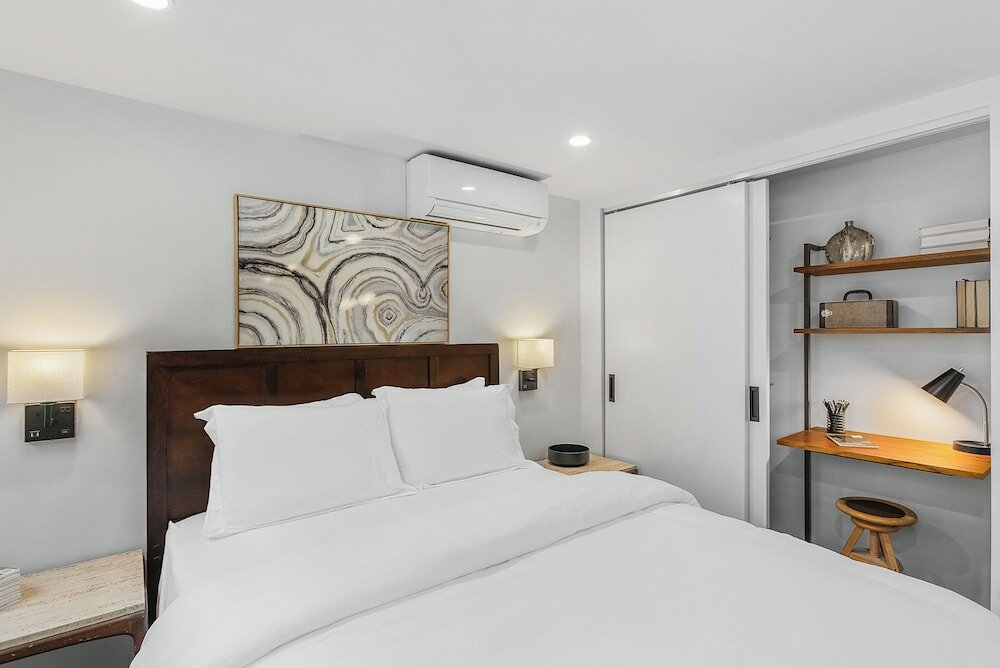 Фото Sunnyside Studio on Green Lake