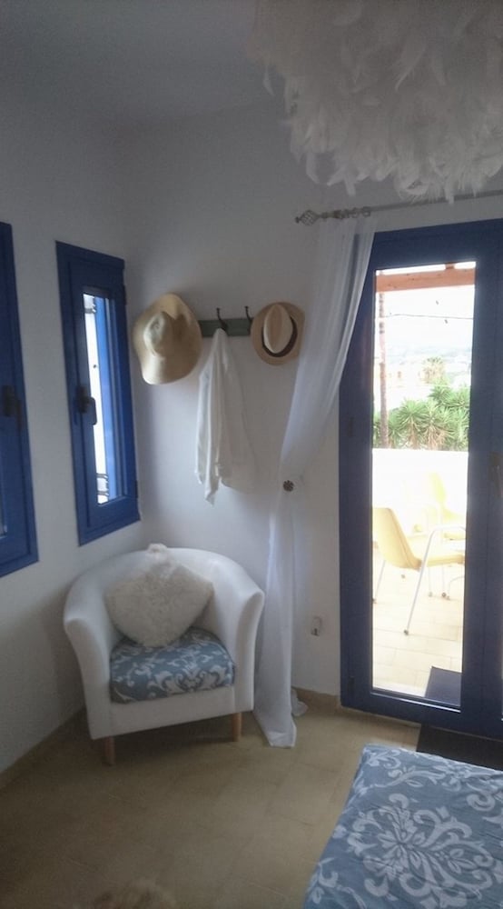 Фото Aphrodite and Apollo Apartments