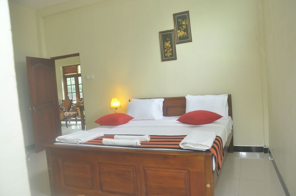 Фото The Max Villa