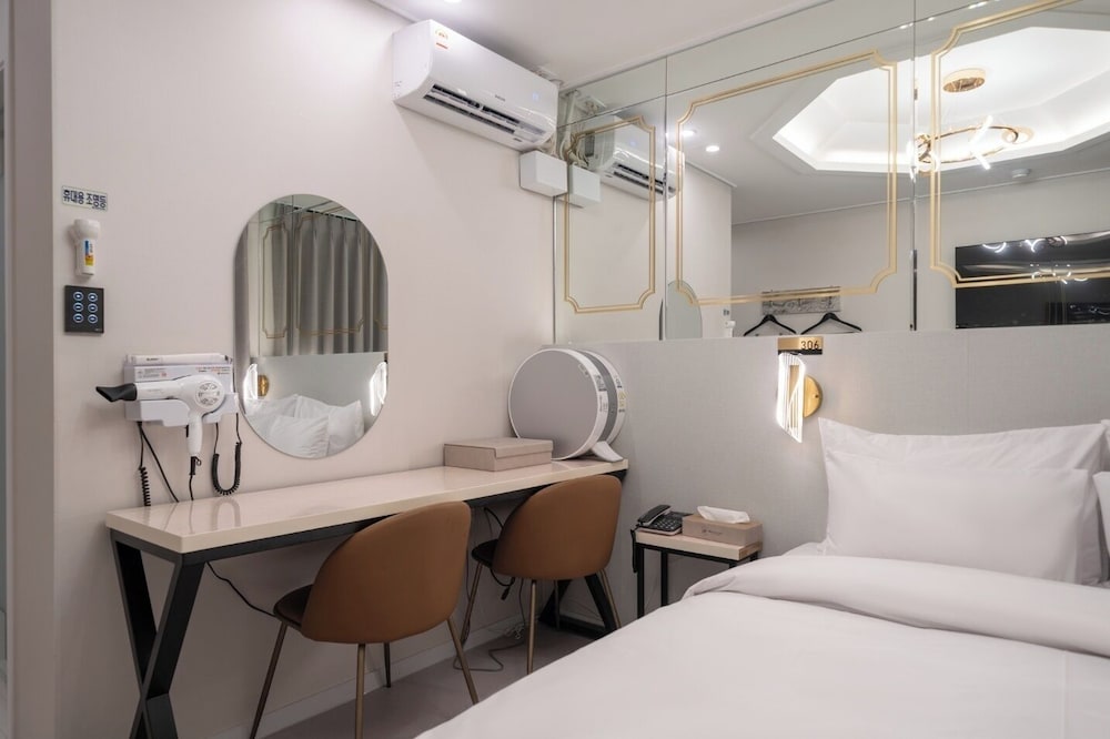 Фото Dk Incheon Airport Hotel