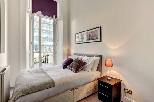 Гостиница Spacious 2 Double Bedroom Apartment Kensington в Лондоне