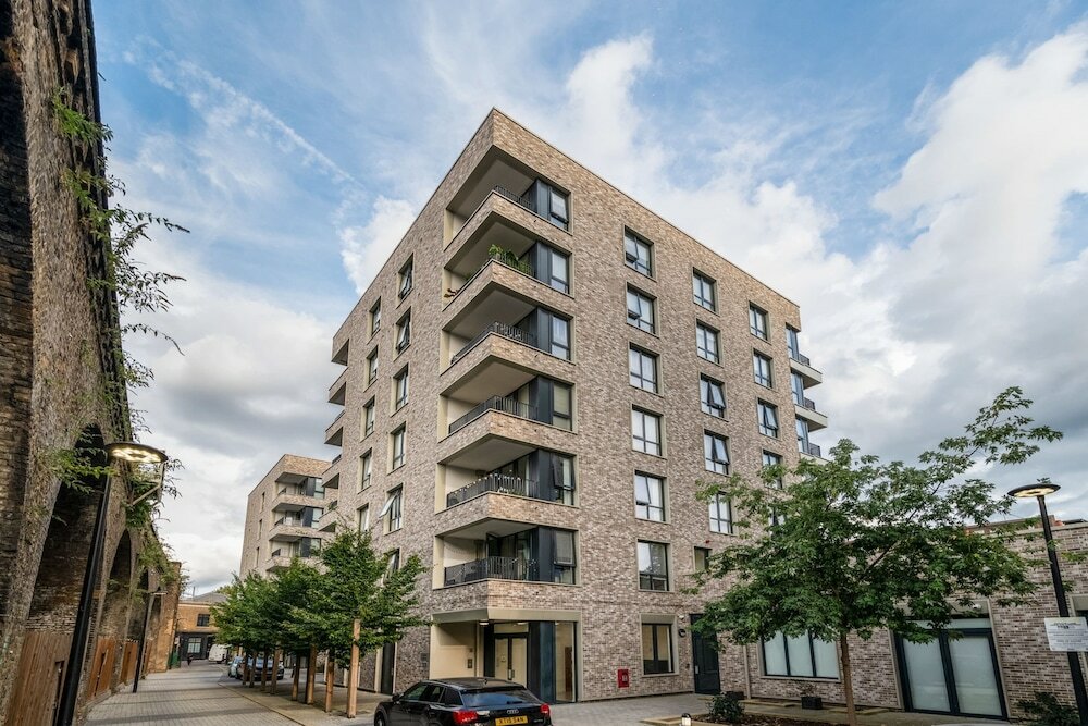 Фото Modern Brixton Jewel Apartment