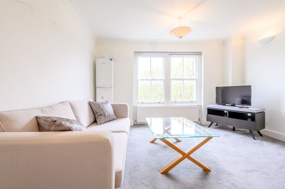 Фото Somerset Court Apartments