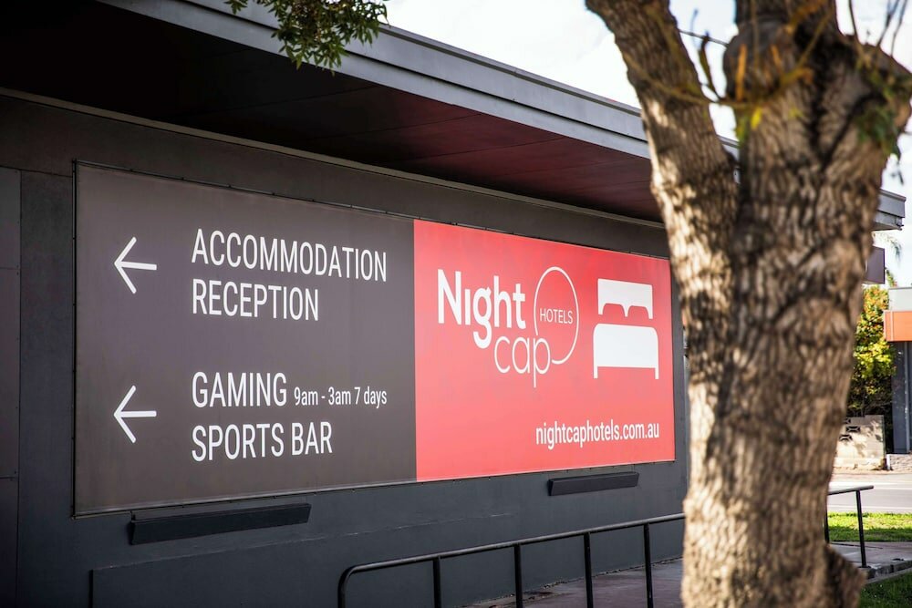 Фото Nightcap at Empire Hotel