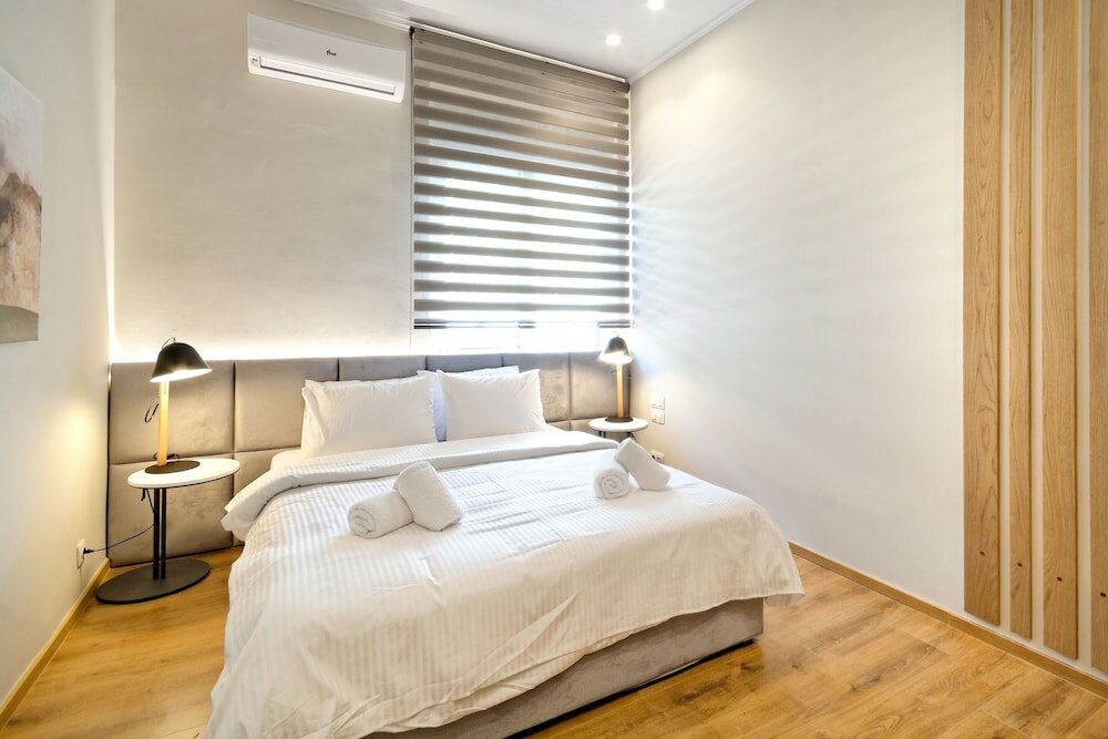 Фото The Flirty Athens