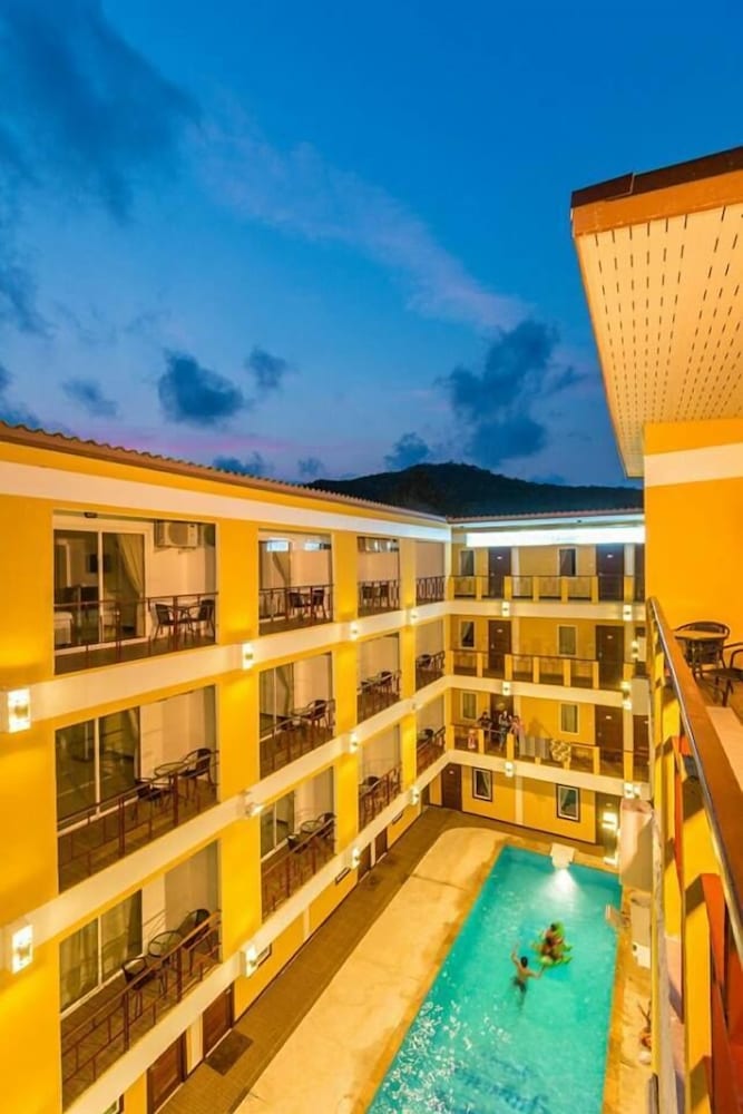 Фото Guyana Saikaew