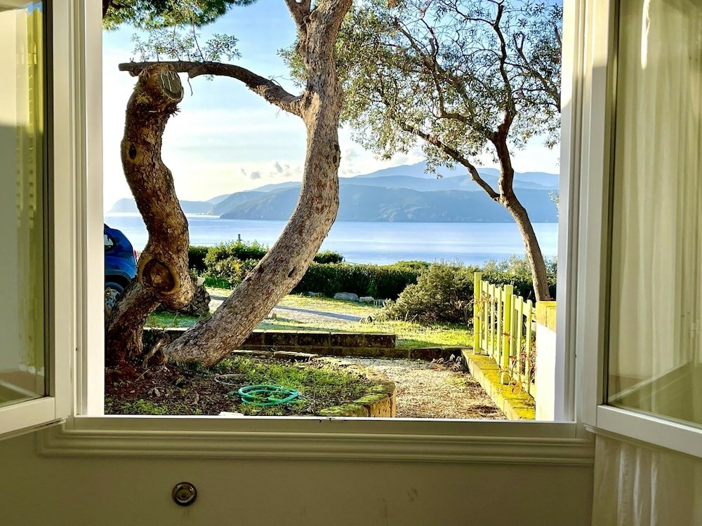 Фото Les Bouganvilles by SolturElba