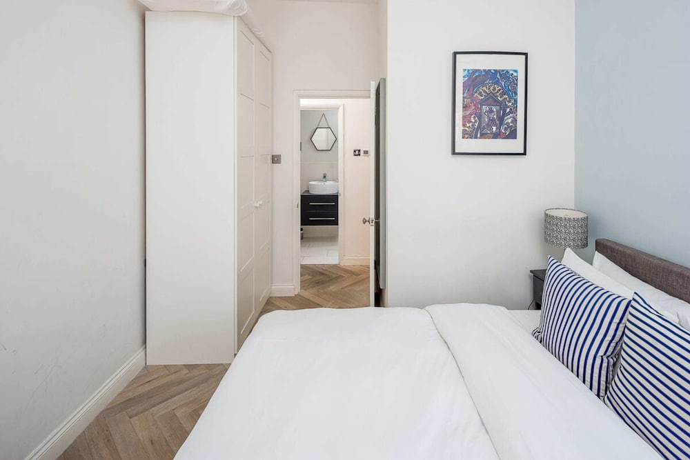 Фото Amazing Cosy Central London Apartment 3 Mins to Marylebone