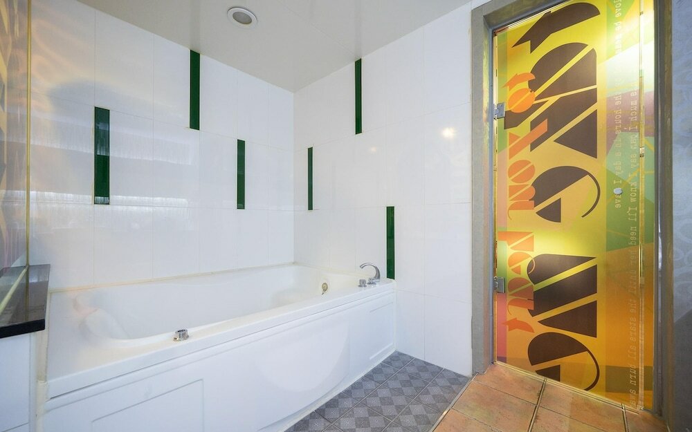 Фото Pohang Ocheon Party Rock Motel