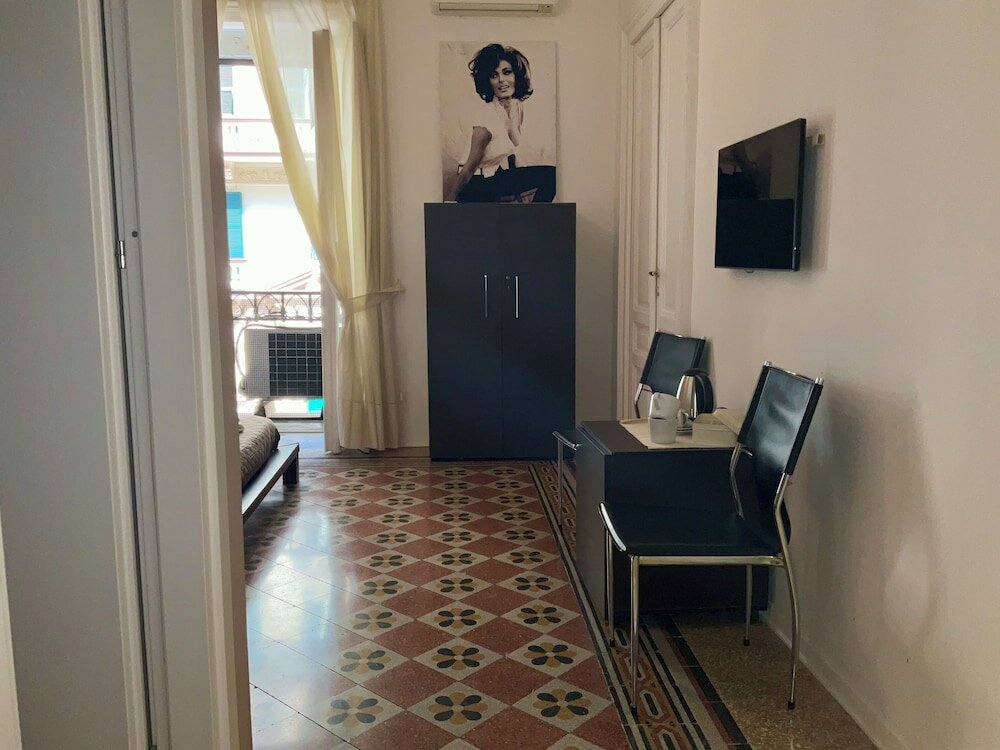 Фото Mammina Home Napoli - Santa Lucia