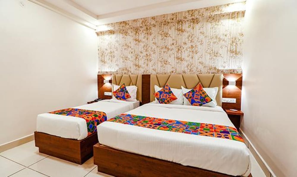 Фото Fabhotel Rotano Grand