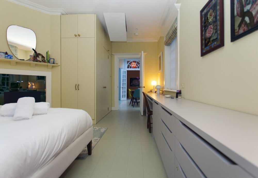 Фото Holland Park Luxury with Garden