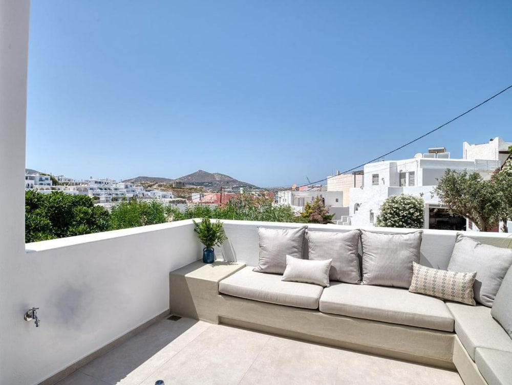 Фото Clementina Paros