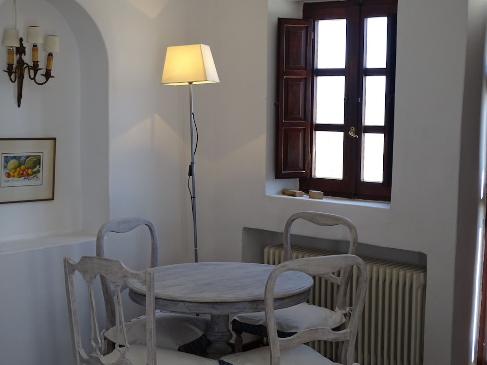 Фото Monolithos Villa