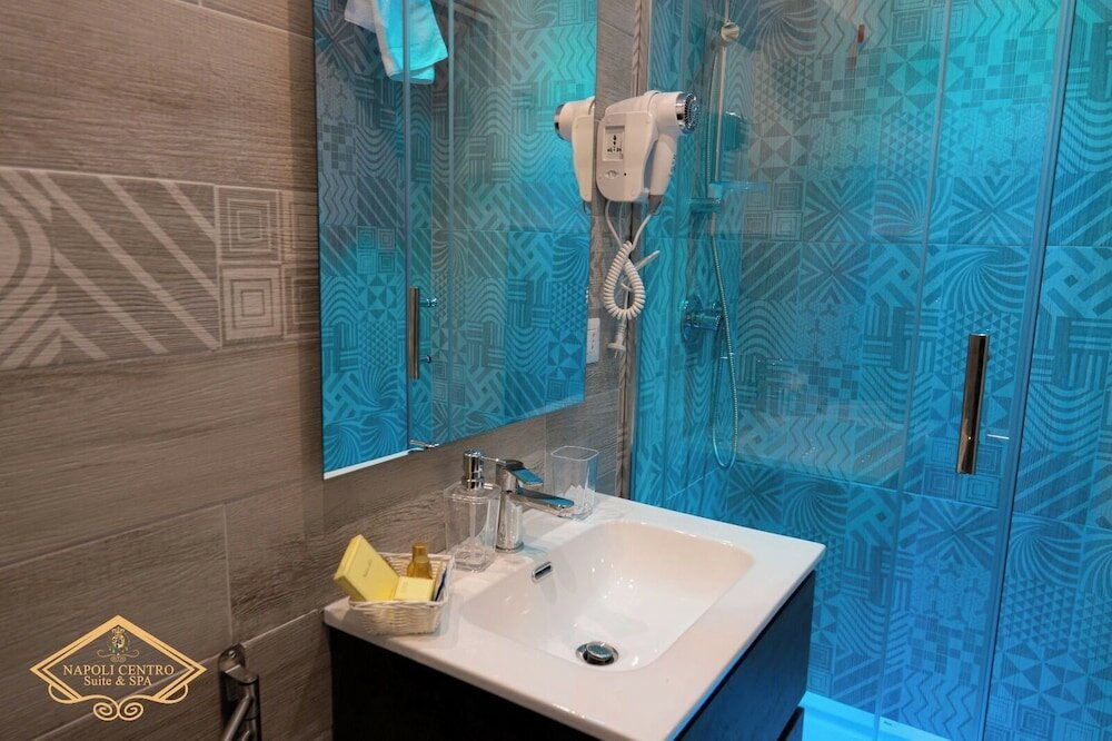 Фото Napoli Centro Suite & SPA