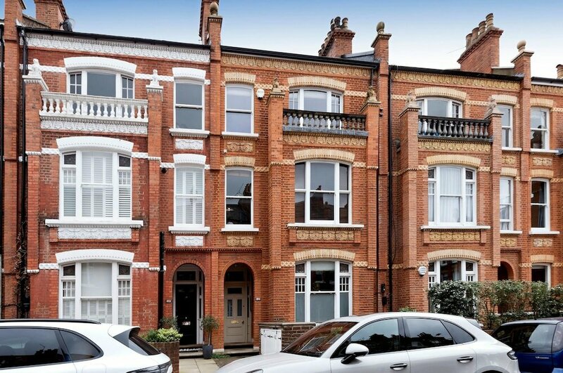 Апартаменты 1-bed Flat With Private Terrace Fulham в Лондоне