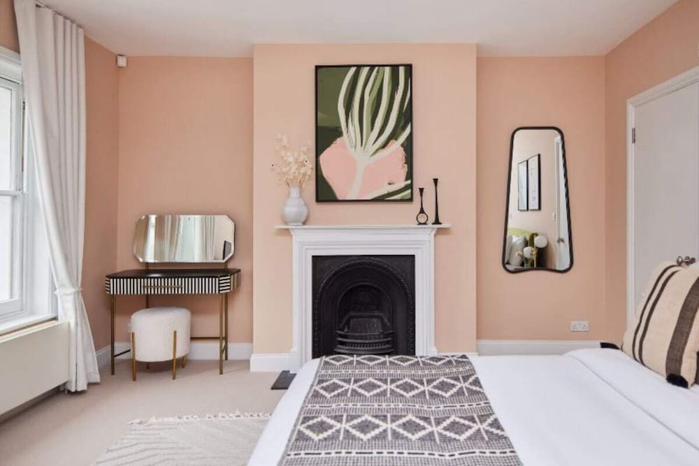 Фото The Brimmington Park Escape - Lovely 3bdr House With Study Room + Garden