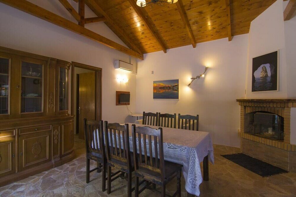 Фото Su La Strata house by CorfuEscapes