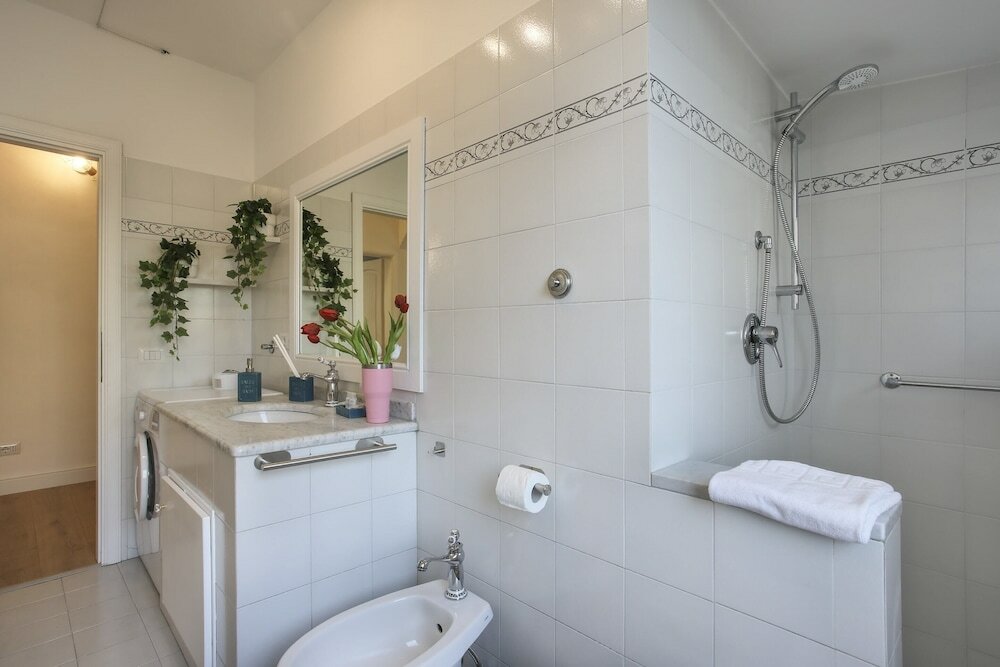 Фото Sanzanobi Apartment - Hosted by Sweetstay