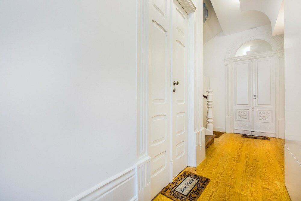 Фото Invicta City Studio