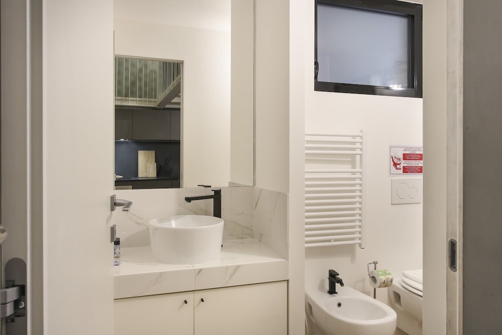 Фото Modern Loft in Porta Venezia - Hosted by Sweetstay