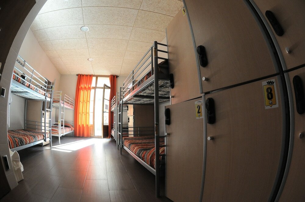 Фото Albergue Zaragoza Hostel